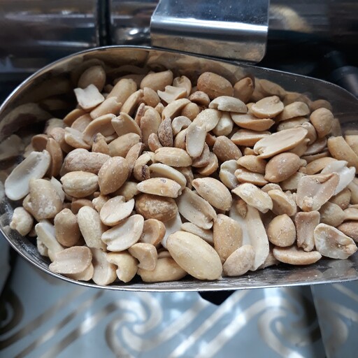 بادام زمینی تفت خورده